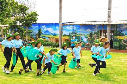 Phú Yên: 454 trẻ mồ côi tìm được mẹ/cha đỡ đầu