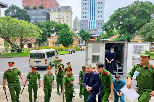 Phạt cựu Trưởng Công an phường Phú Thọ Hòa 7 năm tù