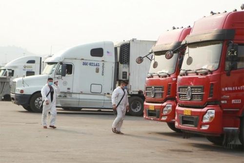 Cửa khẩu số Lào Cai rút ngắn thời gian thông quan