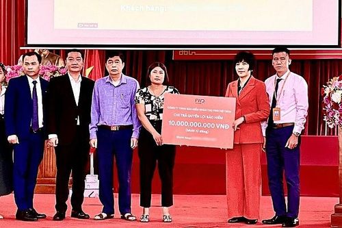Bảo hiểm tiếp tục chi trả quyền lợi khủng cho khách hàng
