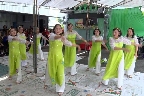 Phú Tân phát triển phong trào thể dục dưỡng sinh