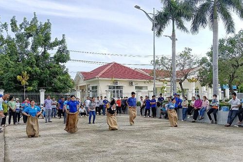 An Phú tổ chức các trò chơi dân gian, chào mừng Quốc khánh 2-9