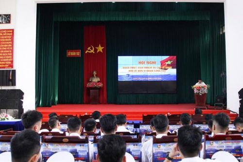 Lữ đoàn 162 quán triệt và giao nhiệm vụ cho sĩ quan mới về đơn vị
