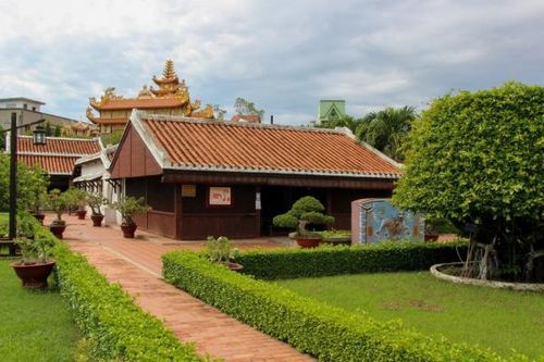 Thăm trường xưa Bác dạy