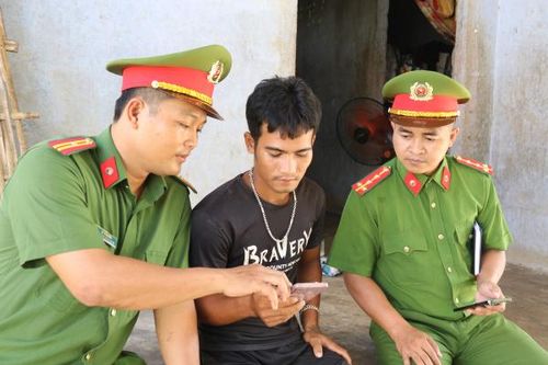 Lặng thầm góp những chiến công