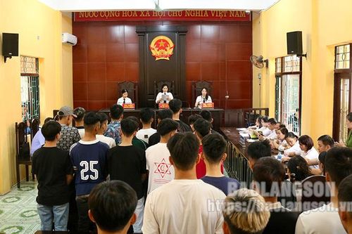 Lộc Bình: 41 thanh thiếu niên lĩnh án vì gây rối trật tự công cộng