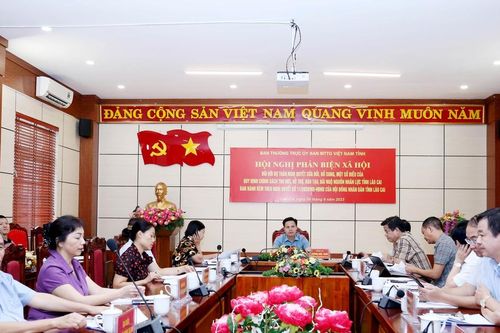 Đồng thuận sửa đổi chính sách đãi ngộ nhân lực ngành y tế và chuyên ngành công nghệ thông tin