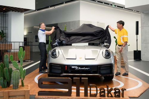 Ai đã chi 16 tỷ để sở hữu chiếc Porsche 911 Dakar đầu tiên tại Việt Nam?