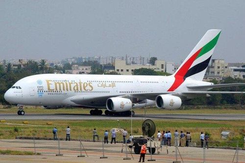Airbus A380 lớn nhất thế giới còn gì đặc biệt?