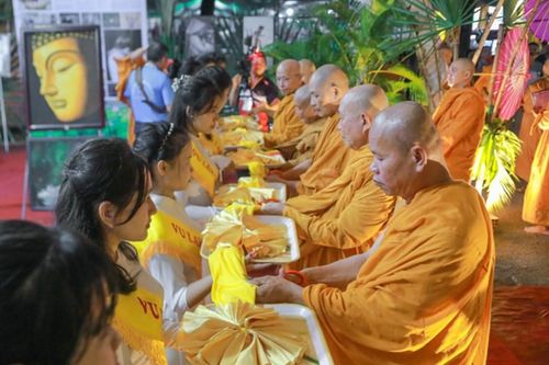 Đồng Nai: Giáo đoàn III hệ phái Khất sĩ khai mạc triển lãm 'Ánh Minh Quang'