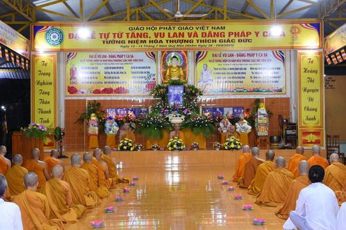 Bình Thuận: Tịnh xá Ngọc Nhơn tổ chức lễ hoa đăng tưởng niệm Hòa thượng Giác Đức