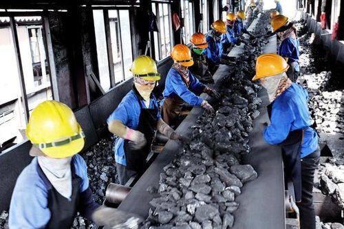 Chế độ bồi dưỡng bằng hiện vật đối với người lao động làm việc trong điều kiện có yếu tố nguy hại