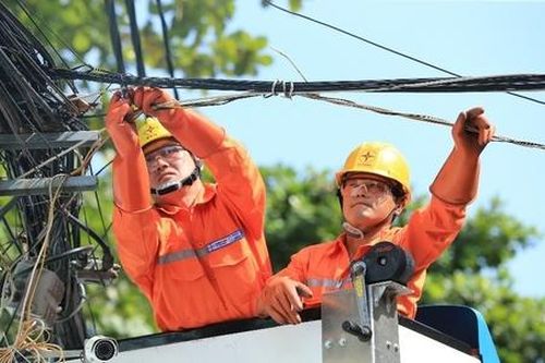 Sửa Luật Điện lực, người dân sẽ không phải gánh tiền điện cho doanh nghiệp