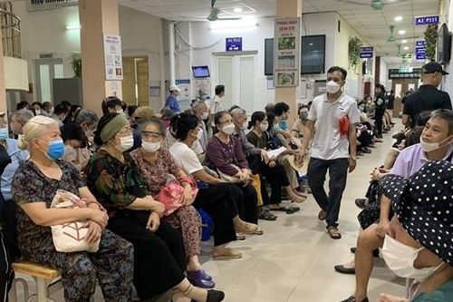 Sau vụ thiếu nữ bị bác sĩ gạ tình khi chăm mẹ điều trị ung thư, Bộ Y tế ra chỉ đạo nóng