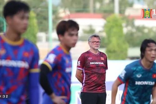 Đội tuyển U23 VN tập luyện cho vòng loại U23 châu Á