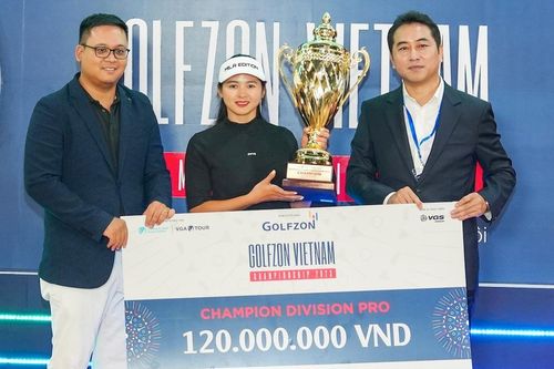 Golfer Hana Kang nhận thưởng cao nhất giải golf thực tế ảo đầu tiên tại Việt Nam