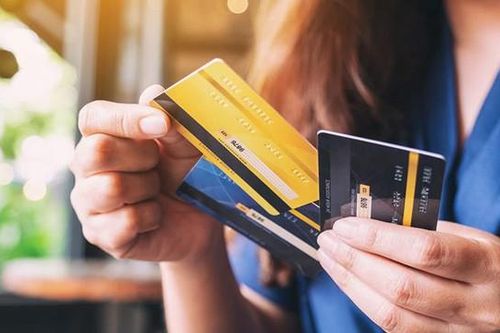 Người dưới 18 tuổi có mở tài khoản ngân hàng được không?