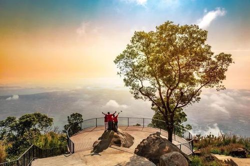 Đam mê trekking lại nghỉ lễ 4 ngày, đây là các địa điểm Gen Z không nên bỏ qua