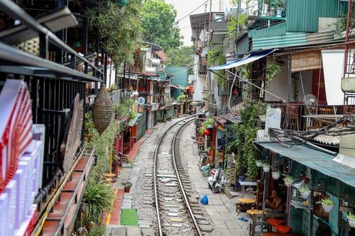 Thực hiện nghiêm quy định không đón khách tại 'phố cà phê đường tàu'