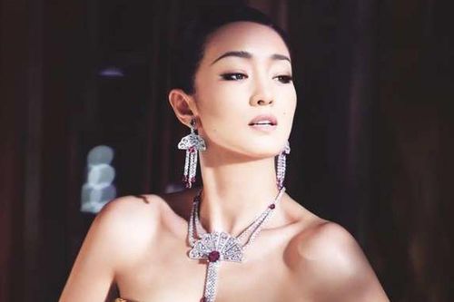 Mỹ nhân châu Á Củng Lợi: Khi những người đàn ông đi qua cuộc đời chỉ để lại đắng cay