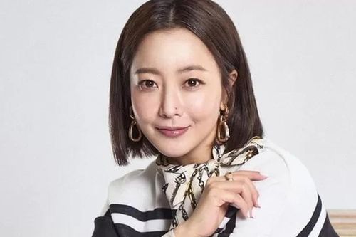 Kim Hee Sun tái hợp Thành Long đóng 'Thần thoại 2' sau 18 năm