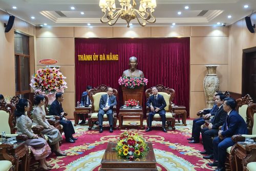Củng cố, nâng cao mối quan hệ hữu nghị Việt-Lào