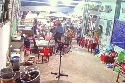 Phạt cả 3