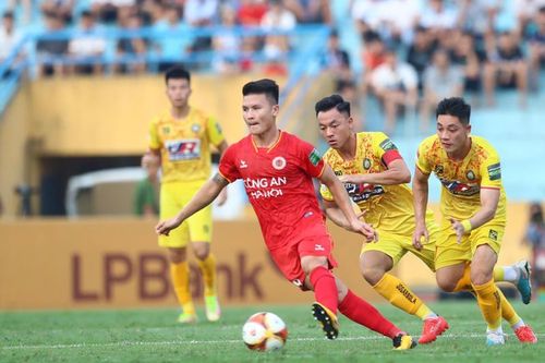 Chuyển nhượng V.League: Chợ sớm hàng tươi