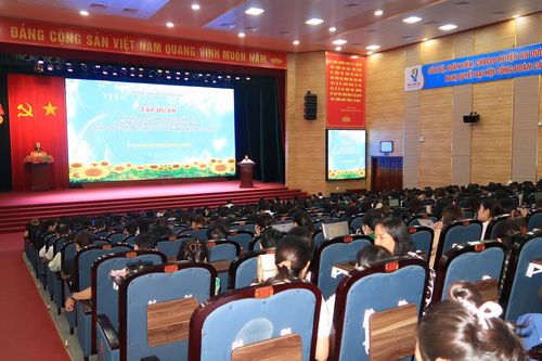 Giúp cán bộ, giáo viên hiểu sâu, nắm chắc Chương trình mới