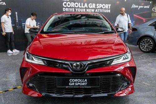 Cận cảnh Toyota Corolla GR Sport vừa ra mắt tại Malaysia, giá 795 triệu đồng