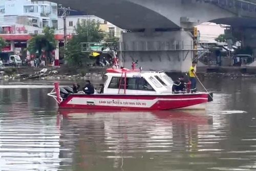 Tìm thấy nam thanh niên chưa rõ danh tính dưới kênh Tẻ