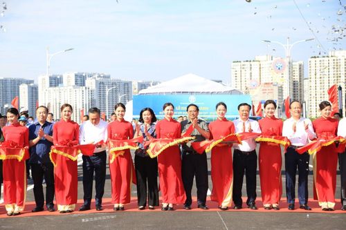 Cầu Vĩnh Tuy 2 thông xe vượt tiến độ 4 tháng