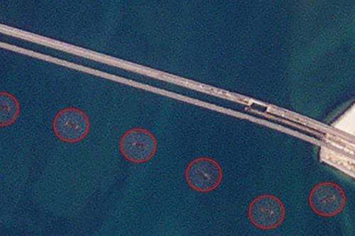 Nga nhấn chìm nhiều phà để bảo vệ cầu Crimea