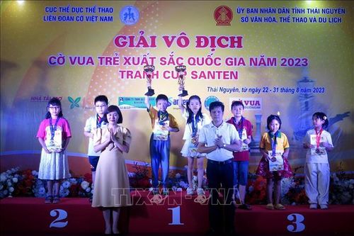 60 bộ huy chương được trao tại Giải vô địch Cờ vua trẻ xuất sắc quốc gia 2023