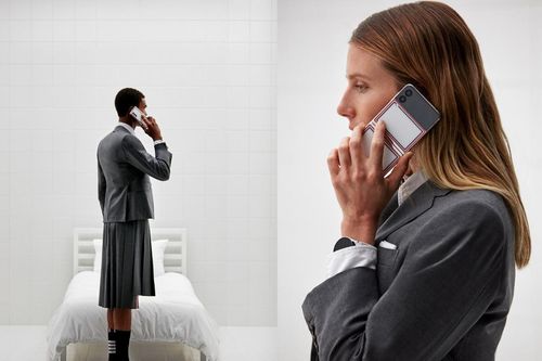 Samsung 'hé lộ' về màn tái hợp với Thom Browne sau 2 năm vắng bóng