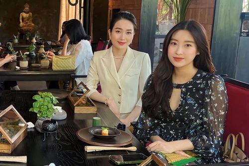 Đỗ Mỹ Linh lần đầu xuất hiện hậu sinh nở, visual mẹ bỉm quá xịn sò