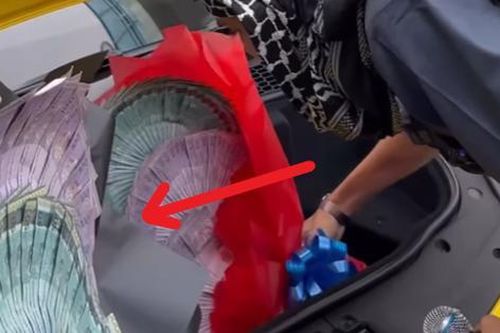 Giúp đỡ bạn thân từ lúc khởi nghiệp, người đàn ông vỡ òa trong ngày cưới khi nhận quà 'khủng'
