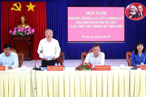 Sơ kết giữa nhiệm kỳ Đại hội Đảng bộ huyện Phú Tân lần XII (nhiệm kỳ 2020-2025)