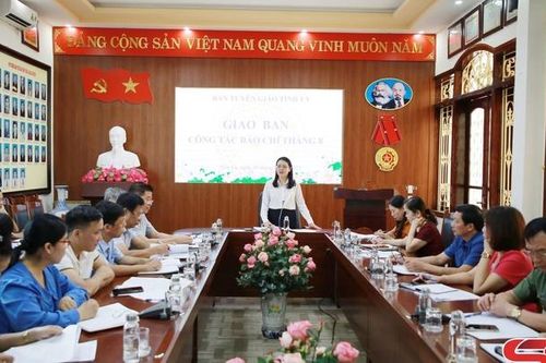 Hội nghị giao ban công tác báo chí tháng 8