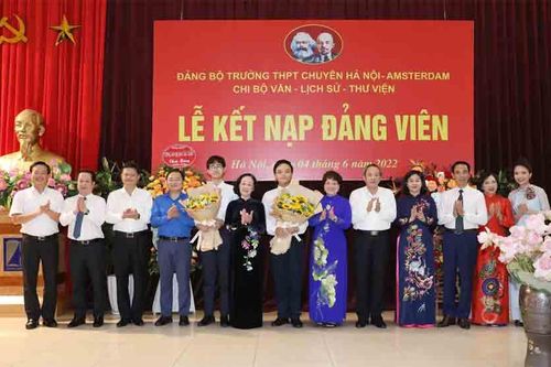 Nâng cao chất lượng công tác phát triển đảng viên trong học sinh, sinh viên