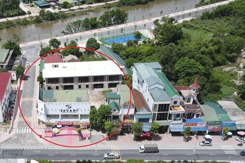 Hà Tĩnh: Hơn 1800m2 'đất vàng' không qua đấu giá rơi vào tay vợ chồng doanh nhân như thế nào?
