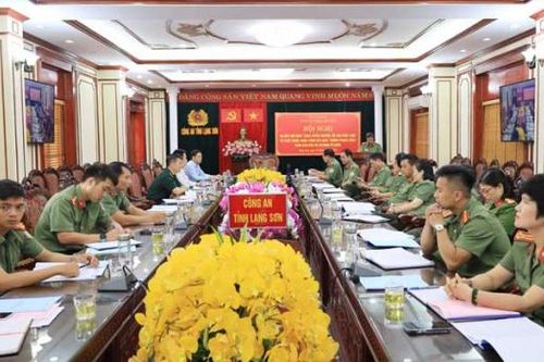 Ra mắt mô hình 'Zalo tuyên truyền, hỗ trợ pháp luật về xuất cảnh, nhập cảnh xứ Lạng'