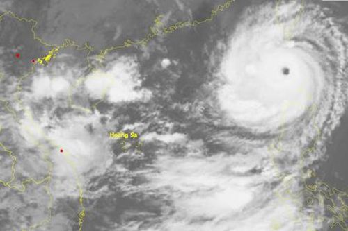 Bão Saola giật trên cấp 17 sắp di chuyển vào Biển Đông, dự báo đường đi khó lường