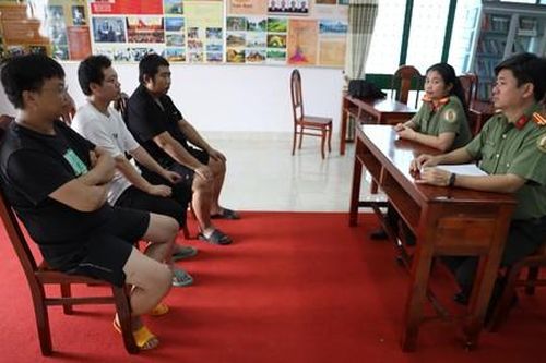 Trục xuất 3 người Trung Quốc xuất nhập cảnh trái phép