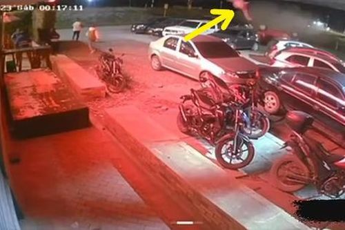Ô tô mất lái, tài xế bay lên không trung rồi tử vong vì sai lầm phổ biến