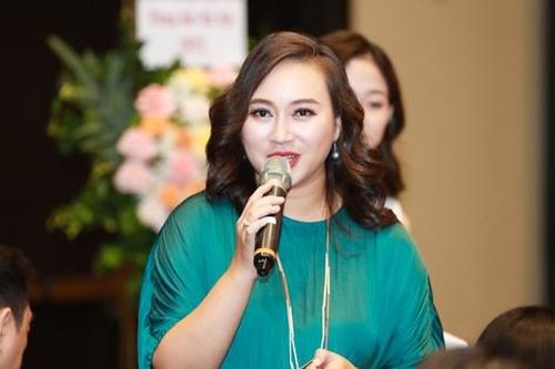 'Họa mi' Khánh Linh gây xúc động về kỷ niệm 17 tuổi đi thi hát ca khúc của anh trai