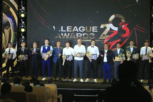 Trao thưởng bóng đá chuyên nghiệp quốc gia mùa giải 2023