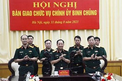 Thượng tướng Trịnh Văn Quyết dự Hội nghị bàn giao chức vụ Chính ủy Binh chủng Đặc công
