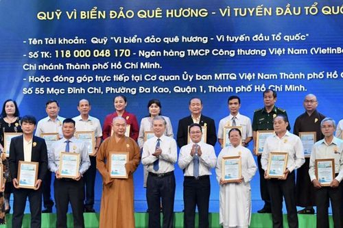 TPHCM tiếp tục 'Hướng về biên giới, biển, đảo Tổ quốc' năm 2023