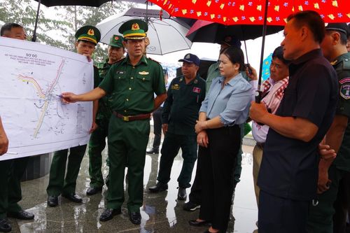 Thống nhất các nội dung phục vụ tổ chức Chương trình Giao lưu hữu nghị Quốc phòng biên giới Việt Nam - Lào - Campuchia